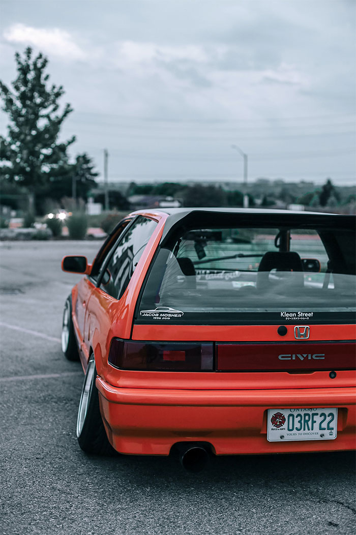 “Alpha Male Garbage”: 30 Things That Some Folks Think Are A “Flex” But Really Are Not