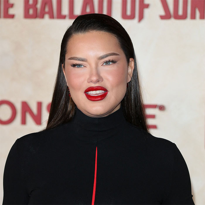 Adriana Lima Wasn&rsquo;t Bothered &ldquo;At All&rdquo; By Trolls Mocking Her Looks At The Hunger Games Premiere