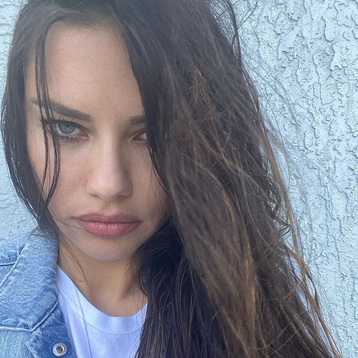 Adriana Lima Wasn&rsquo;t Bothered &ldquo;At All&rdquo; By Trolls Mocking Her Looks At The Hunger Games Premiere