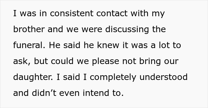 Couple’s Asked Not To Bring Their Baby Along To Another Baby’s Funeral, Woman Insists On Doing So Couple’s Asked Not To Bring Their Baby Along To Another Baby’s Funeral, Woman Insists On Doing So