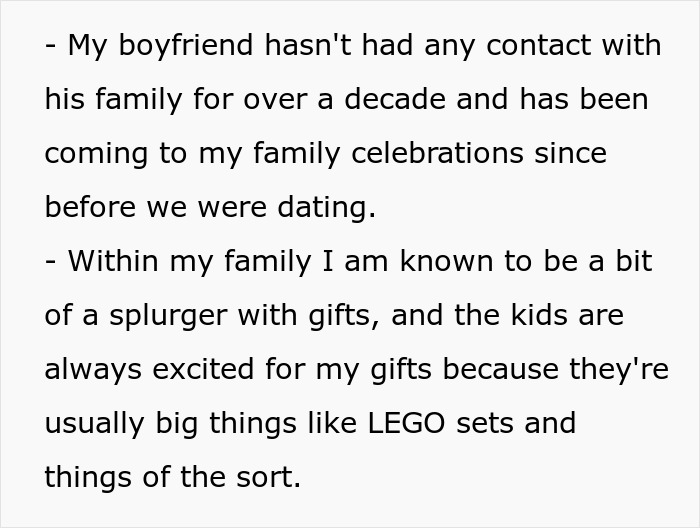 Men Take Back $100-Worth Of Gifts After Overhearing Homophobic Jokes, Family Goes Berserk