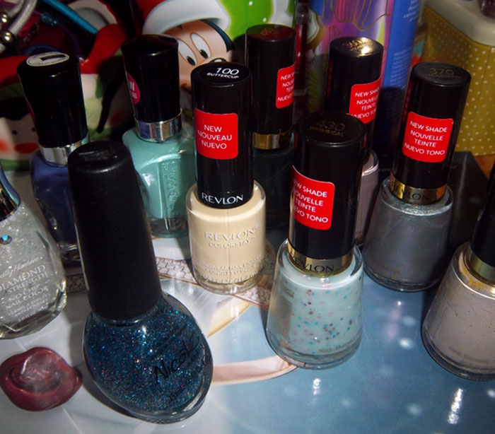 “He Became Single For Christmas”: 40 Of The Worst Xmas Gifts These People Have Ever Received