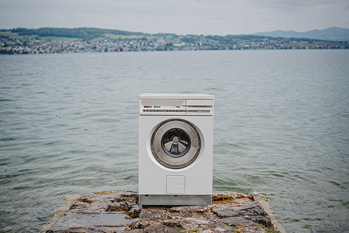 50 “Obsolete” Bits Of Technology People Refuse To Stop Using