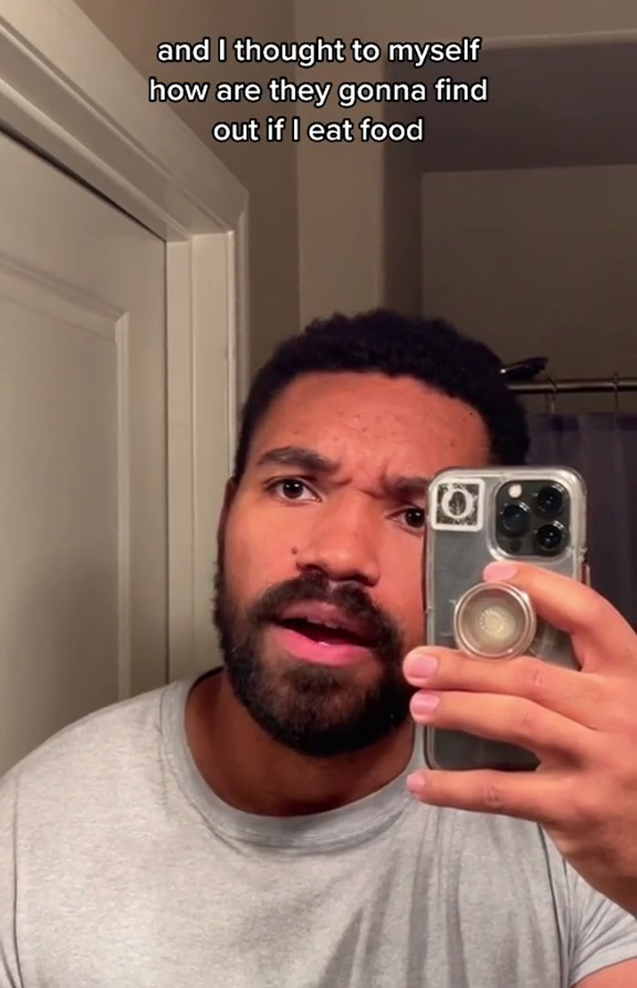 Restaurant Realizes Meat Goes Missing, Checks Cameras To Find Out Their Employee Is Eating It