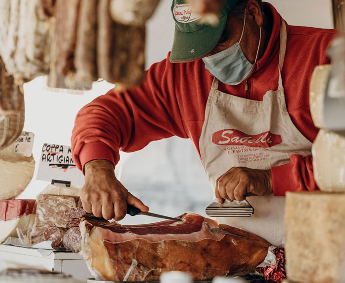 Restaurant Realizes Meat Goes Missing, Checks Cameras To Find Out Their Employee Is Eating It