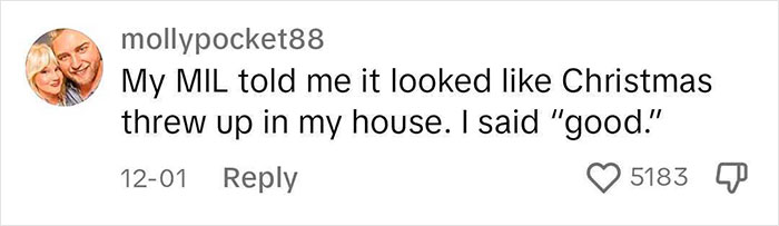 Man Calls Out “Boring” People Who Don’t Let Their Christmas Tree Be At Least A Little Bit Tacky Man Calls Out “Boring” People Who Don’t Let Their Christmas Tree Be At Least A Little Bit Tacky