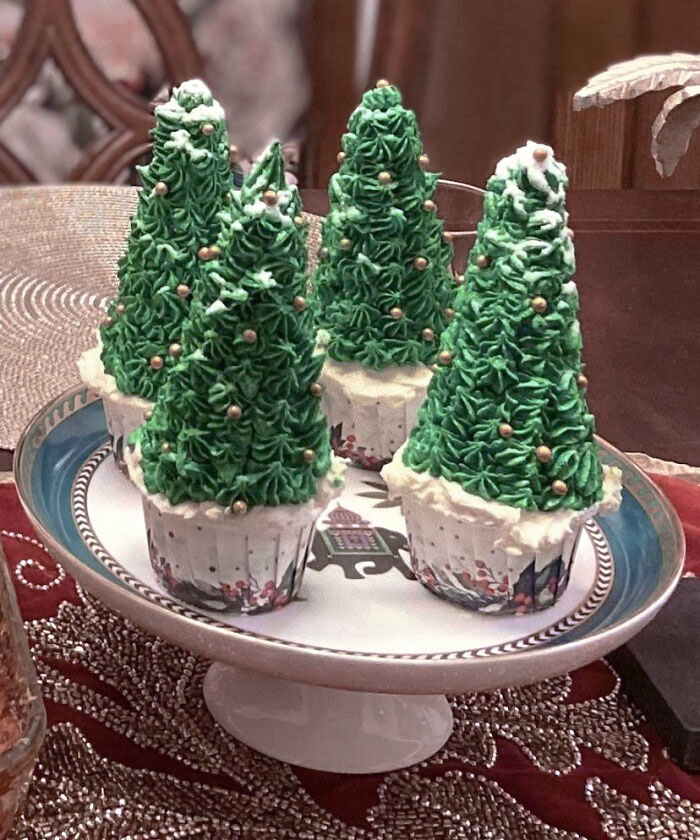 Christmas Tree Cupcakes