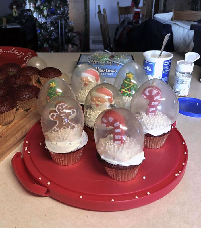 I Made Snow Globe Cupcakes