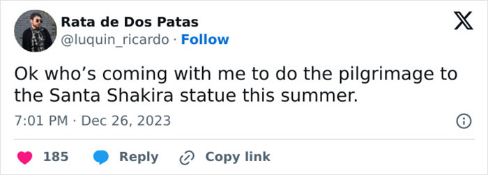 Tweet joking about a pilgrimage to the Shakira statue in Colombia.