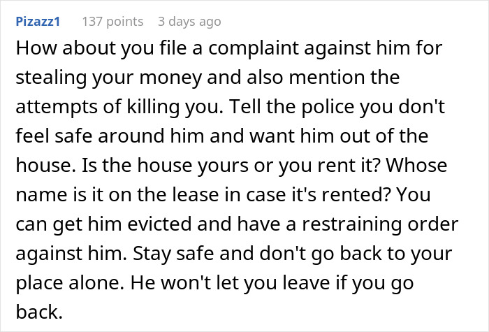 Woman Asks If She's Being Paranoid Over BF's Weird Behavior, People Tell Her To Run While She Can Woman Asks If She's Being Paranoid Over BF's Weird Behavior, People Tell Her To Run While She Can