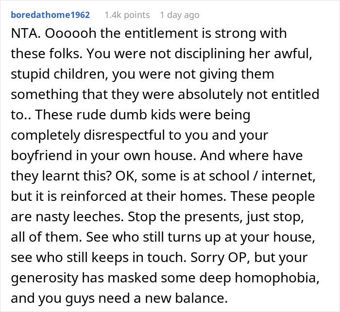 Men Take Back $100-Worth Of Gifts After Overhearing Homophobic Jokes, Family Goes Berserk