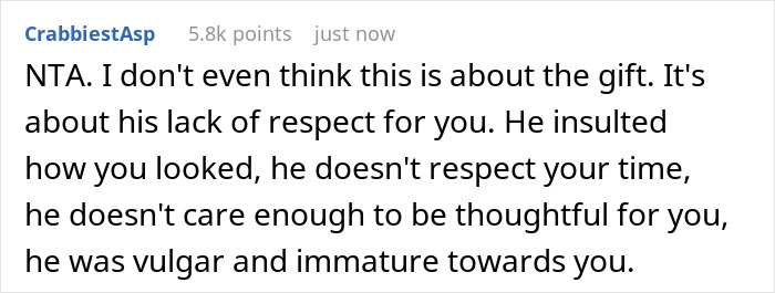 Screenshot of a forum comment discussing disrespect and unthoughtful gift in a relationship at Christmas.