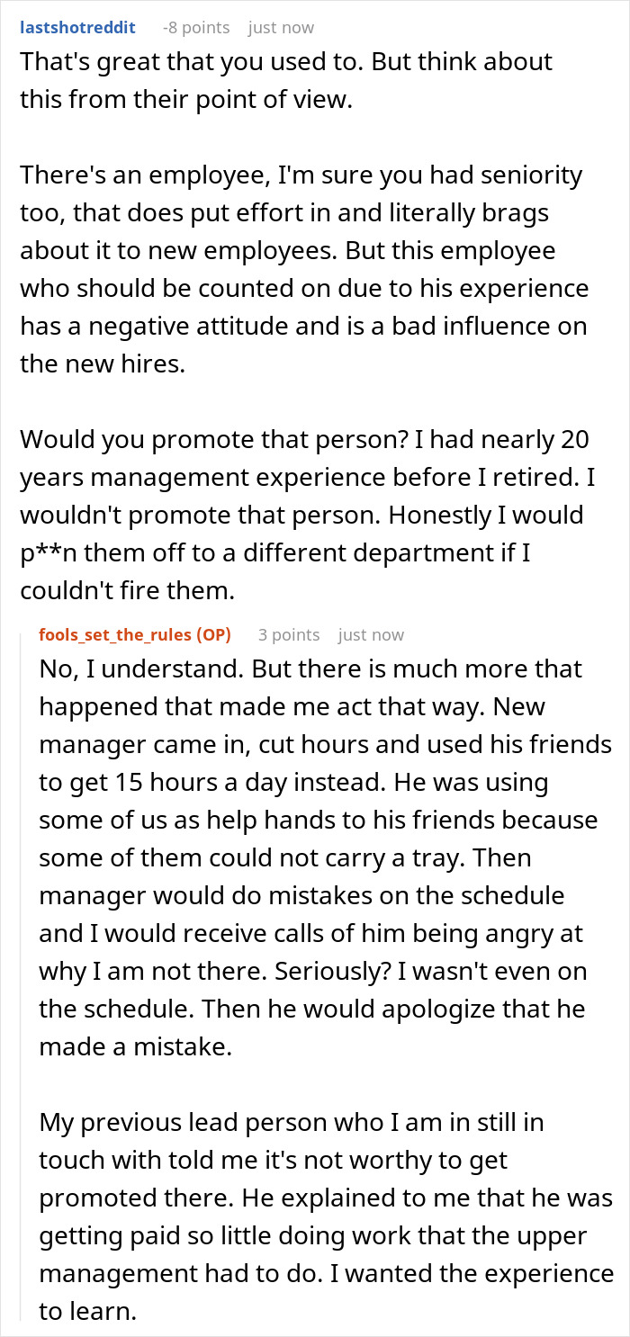 Manager Keeps Giving Work Hours To His Friends, Person Quits On X-Mas After Getting Tired Of It Manager Keeps Giving Work Hours To His Friends, Person Quits On X-Mas After Getting Tired Of It