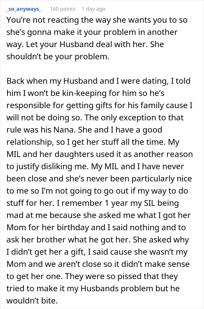 MIL Tosses Christmas Gift To The Side After Learning DIL Bought It, Regrets It A Year Later