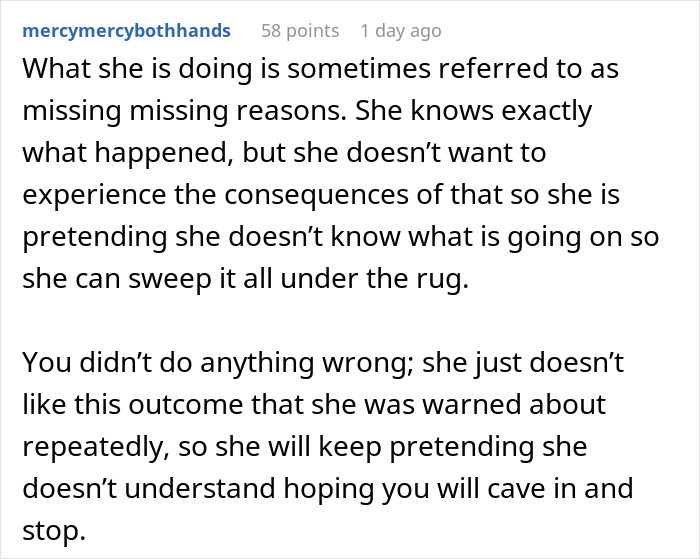 MIL Tosses Christmas Gift To The Side After Learning DIL Bought It, Regrets It A Year Later