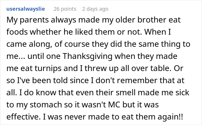 "Just Eat A Few Bites": Girl Forces Herself To Eat Onions At A Friend's House, It Doesn't End Well