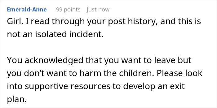 Man Weaponizes His Incompetence By Not Buying His Wife A Christmas Gift, She Plans On Leaving Him
