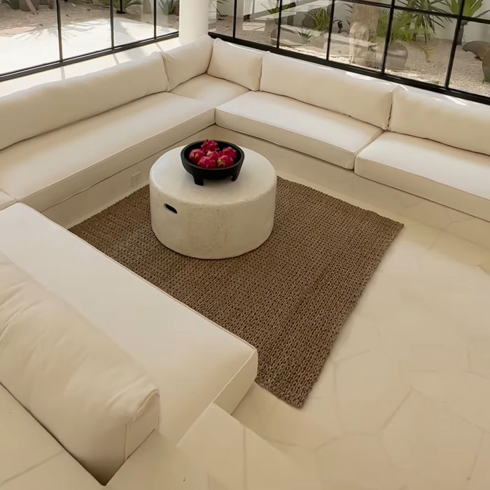 Bright and white minimalistic conversation pit 