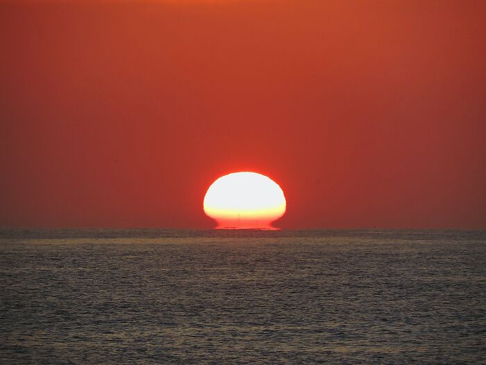 Sun looking like atomic explosion