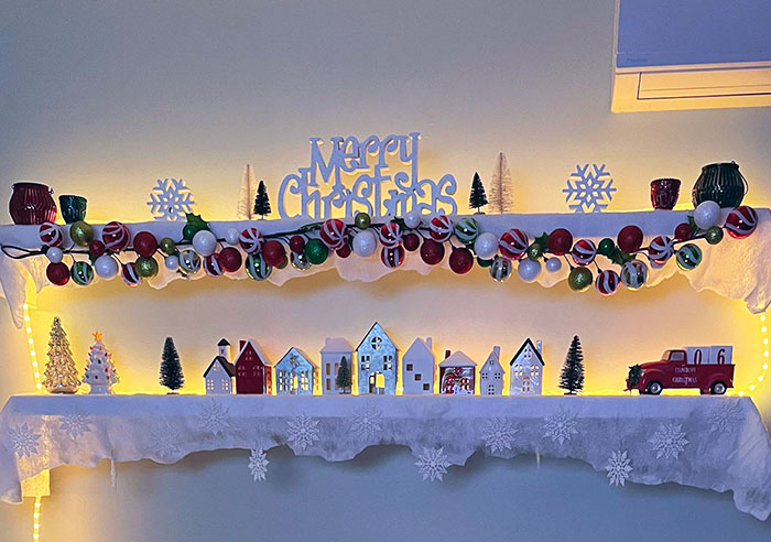 Small But Christmas Cozy