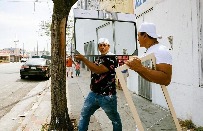 This Instagram Account Features Amusing Street Photographs And Has More Than 650 Thousand Followers (50 New Pics)