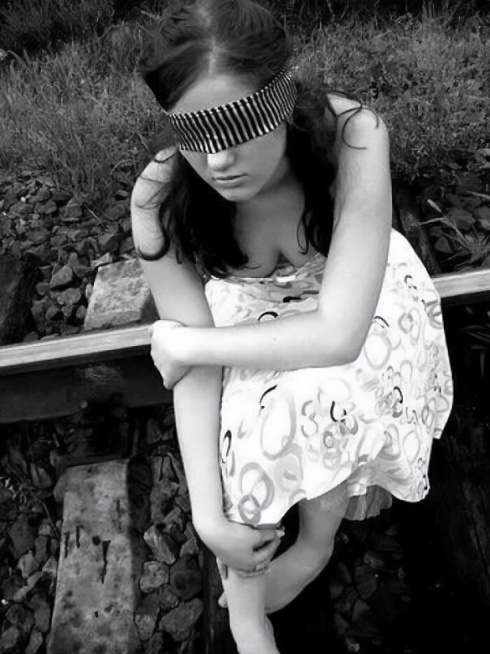 This “Edgy” Photoshoot Was So Cool In My Head