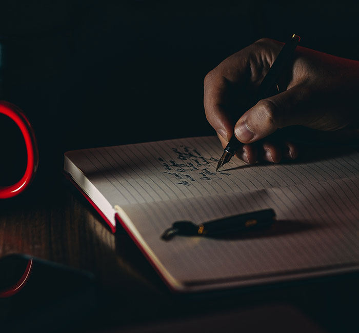 50 “Obsolete” Bits Of Technology People Refuse To Stop Using