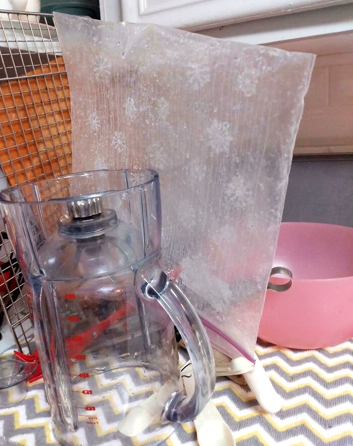 Am I One Of The Only Ones That Washes My Ziploc Bags?