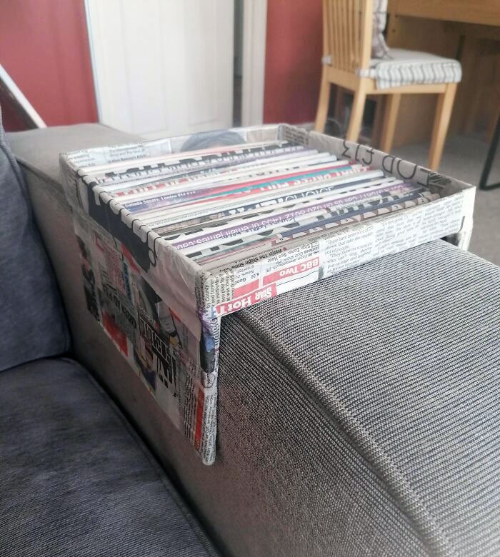 Quería comprar un posacafés para el sofá, pero al final me hice uno con cosas que ya tenía