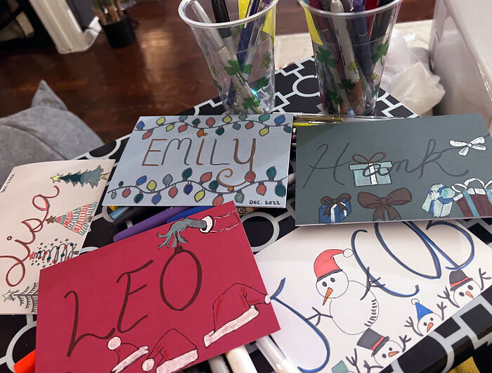 Este año he hecho a mano las tarjetas navideñas en vez de comprarlas