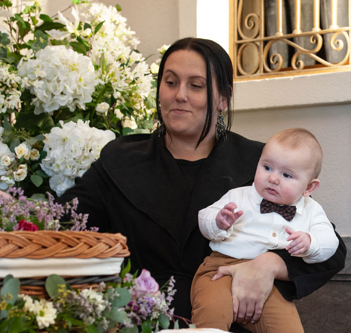 Couple’s Asked Not To Bring Their Baby Along To Another Baby’s Funeral, Woman Insists On Doing So Couple’s Asked Not To Bring Their Baby Along To Another Baby’s Funeral, Woman Insists On Doing So