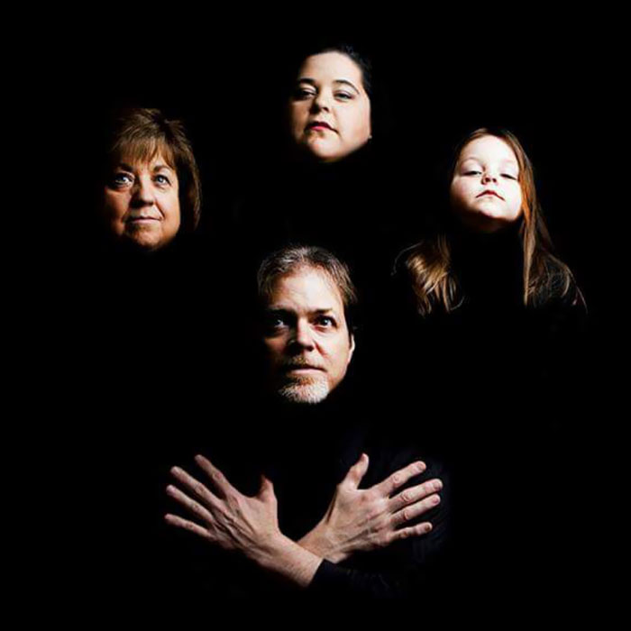 A Esta Familia Le Gusta Queen