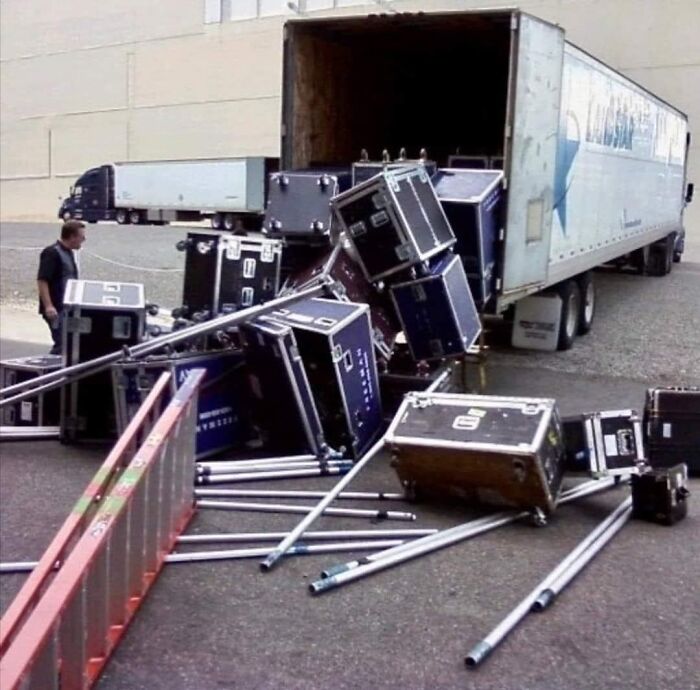 That's When We Found Out The Load Bar Was Missing