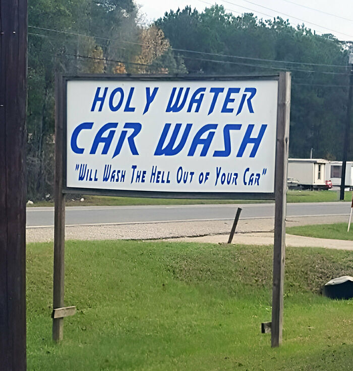 Traveling Through The Middle Of Nowhere In Louisiana Makes For Some Interesting Sights