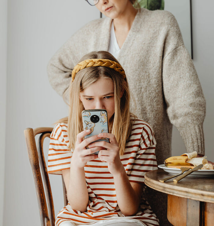 30 People Who Swore To Never Be Like Their Parents Share How It Turned Out