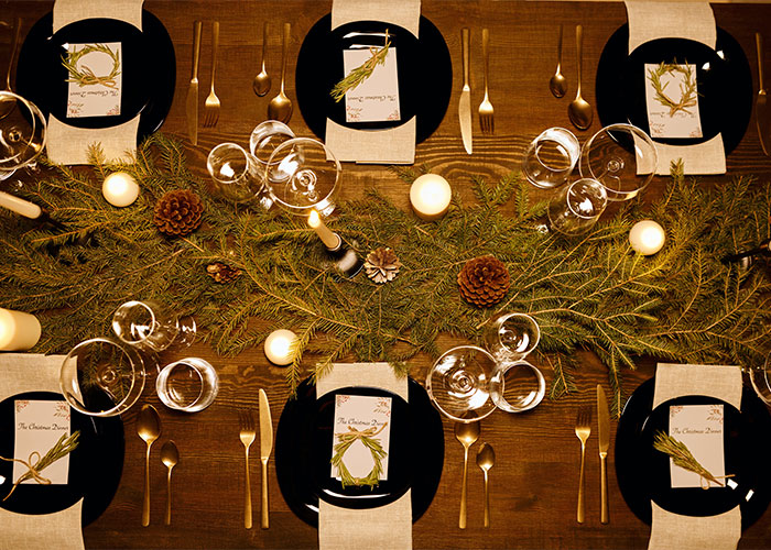 Couple Spends 5 Days Cleaning Up After Christmas Dinner, Man Refuses To Host Again