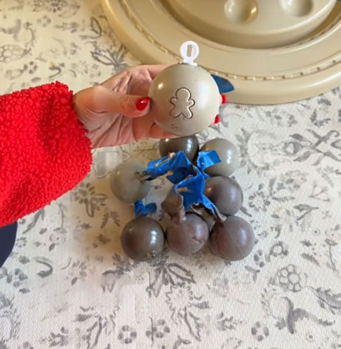 'Beige' Mom Shares She Repainted Her Toddler's Christmas Tree, Gets Roasted In The Comments