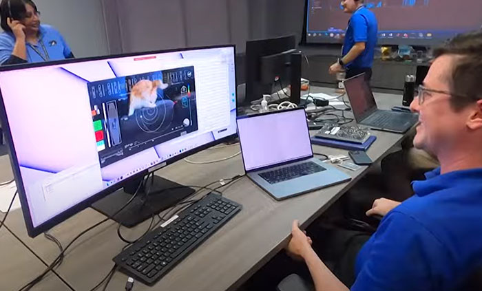 NASA Employee's Cat Stars In First Clip Transmitted To Earth By Laser 19 Million Miles Away