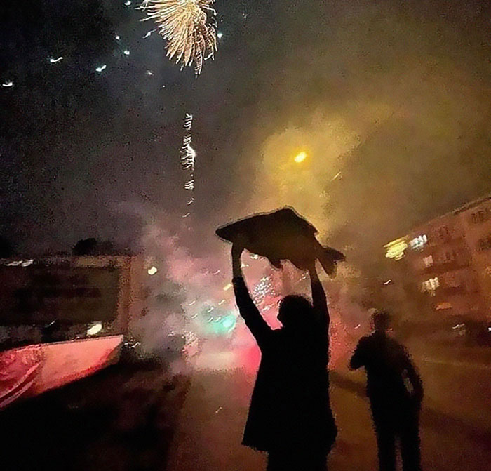 50 Of The Most Bizarre Pics That Got Posted On This No Context Instagram Page