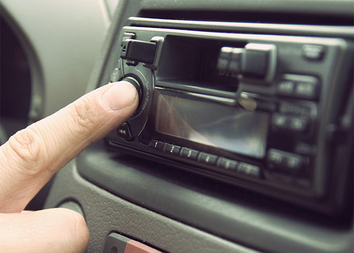 20 Tecnologías obsoletas que mucha gente sigue usando felizmente