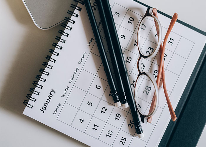 50 “Obsolete” Bits Of Technology People Refuse To Stop Using