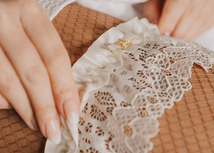 30 Of The Stupidest Wedding Traditions, As Shared On This Online Thread