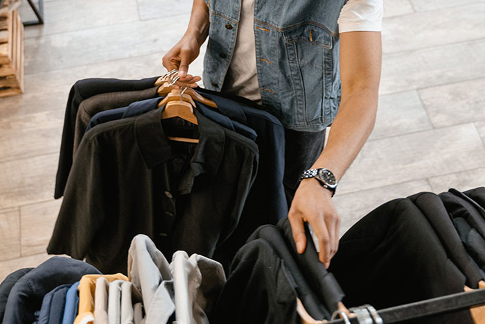 People Share 30 Signs That Scream Someone Is Having A Secret Affair