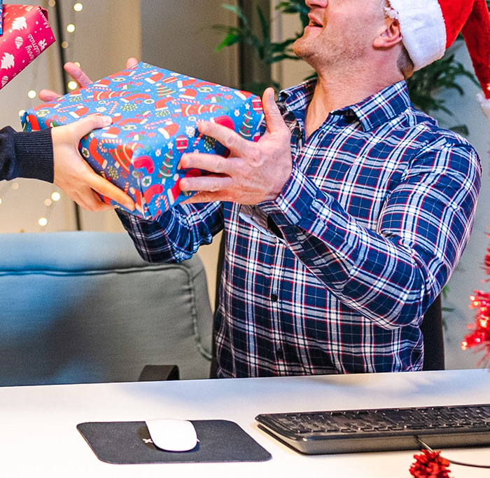 Man&rsquo;s Uncomfortable Gift Exchange With Devout Christian Ends In Worker Getting Fired