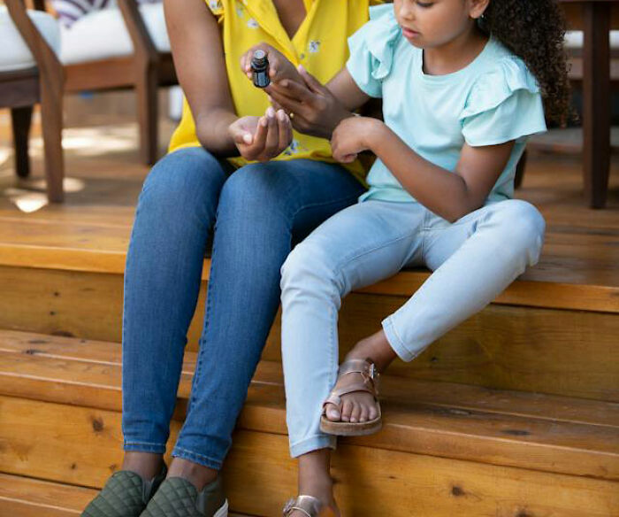 “Told My Son That I Was Allergic To Whining”: 40 Parents Reveal Their Best Parenting Hacks