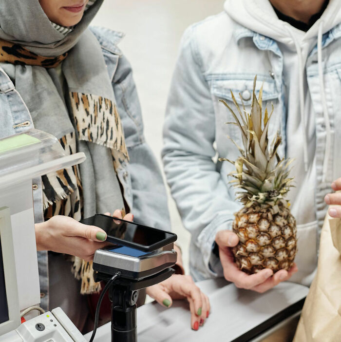 "Women, What's Your Worst Experience Dating A Frugal Person?" (30 Answers)