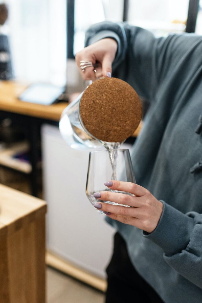 Person Asks “What Is A Random First Aid Or Survival Fact That You Know?”, 50 Folks Deliver