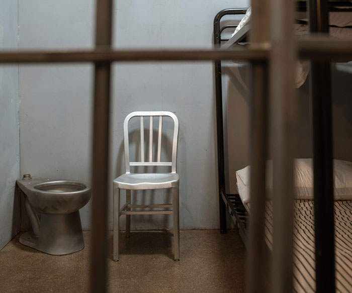 Person Asks About Prison Things That People Outside Wouldn’t Get, 30 Former Inmates Answer