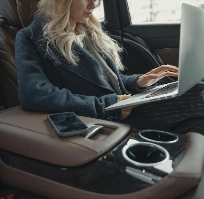 40 People Who Interacted With Very Rich People Reveal The Weirdest Things They’ve Seen