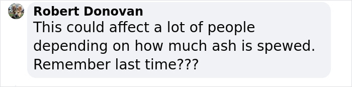 Thrill-Seekers Disregard Warnings, Flock to Iceland&rsquo;s Erupting Volcano Site